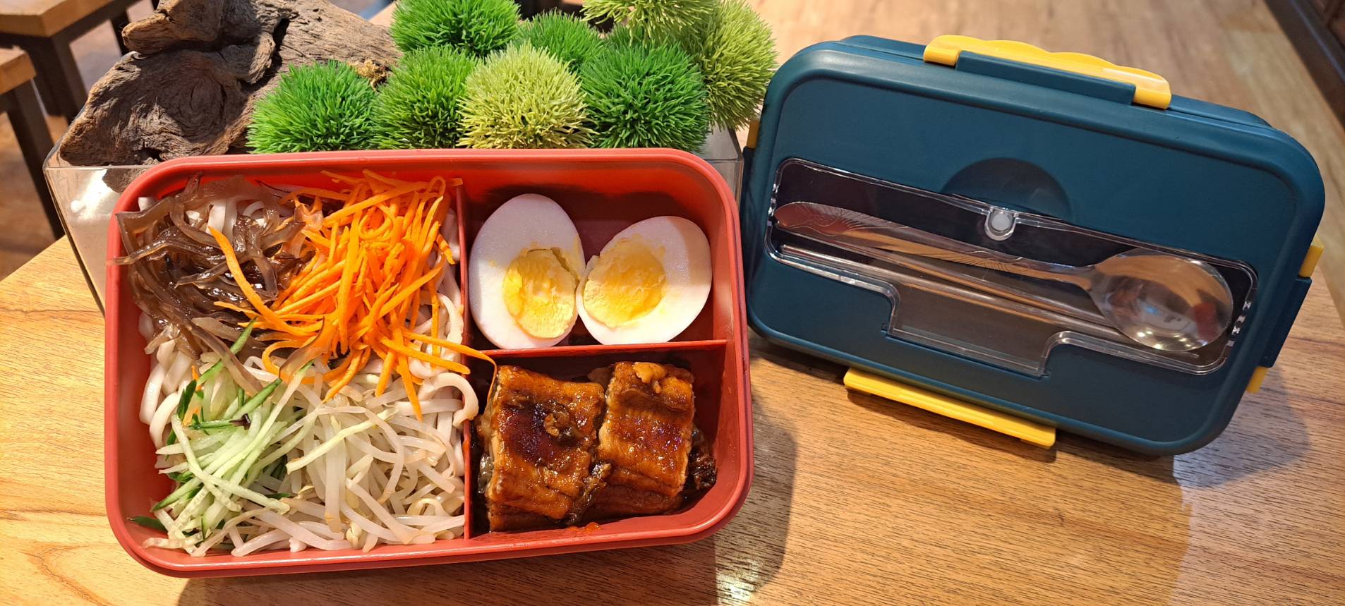 蒲燒鰻魚涼米條 l 庒稼村